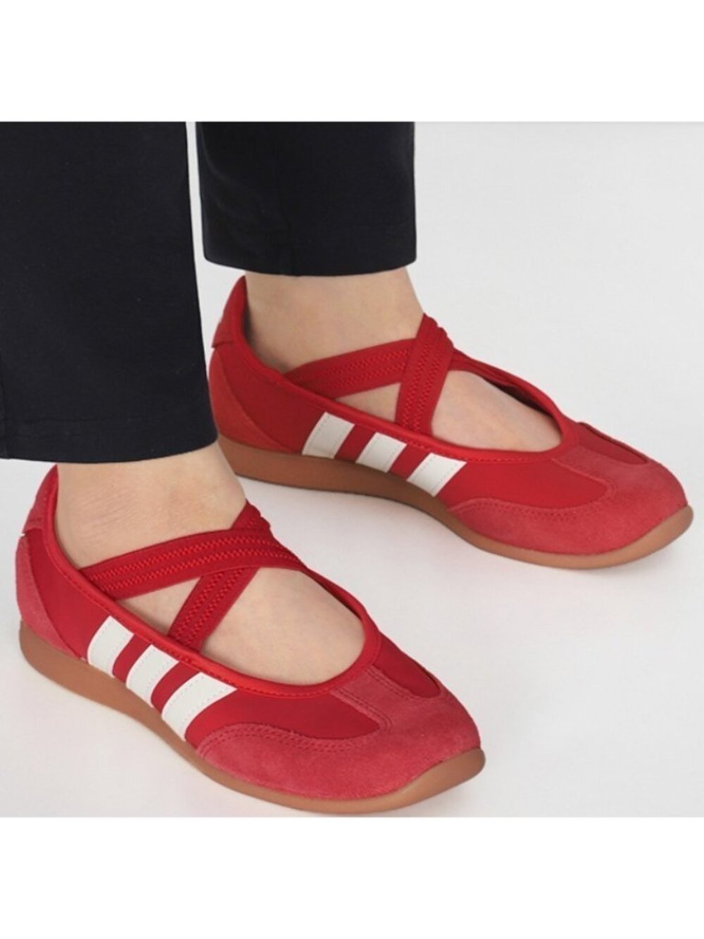 Women's Adidas Barreda Mary Jane Shoes- Size: 8 (HQ7398) - Picture 2 of 13